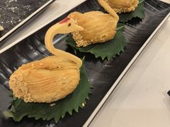 鲍鱼天鹅酥-白天鹅宾馆-宏图府餐厅