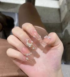 -悦指间美甲美睫