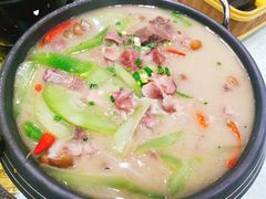 -鑫皇朝酒店(建设一路店)