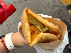 -小红车炸蛋葱油饼