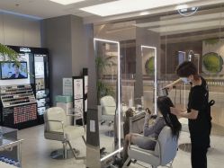 -PE SALON