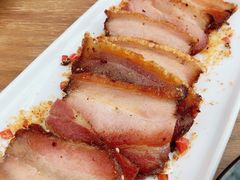 烤脆皮（土）猪肉-中8楼风尚云南菜(颐堤港店)
