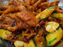 姜辣凤爪-江城燕子大排档(江汉路步行街店)