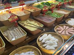 -四囍码头海鲜烧烤自助火锅(外滩南京东路悦荟广场店)