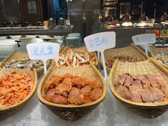 -飨食汇全日制餐厅·昆山皇冠假日酒店(九方店)