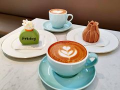 -Fridi Patisserie Cafe