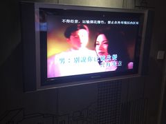 陈鸿vs梁雁翎-那里的的天空不下雨-环球梦主题KTV(曲阳生活购物中心店)