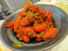 -肥肥虾庄·金牌油焖大虾(首义路店)