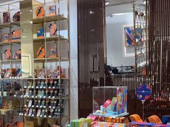 -VENCHI 闻绮(上海佛罗伦萨小镇店)