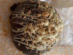 焦糖泡芙-OUR Bakery(三里屯太古里店)