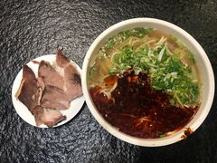 -鼎氏牛大牛肉面馆(临夏路店)