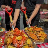 威海的快乐被具像化了！海鲜🦞的快乐谁懂啊！