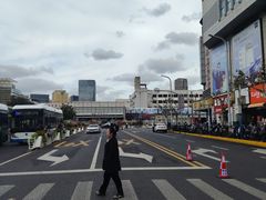 -三叶眼镜城批发市场(上海火车站店)