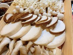 菇类拼盘-井格·重庆火锅(王府井店)