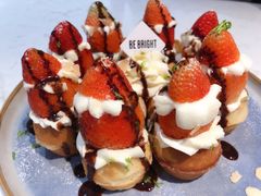 草莓忌廉华夫饼-BE BRIGHT KITCHEN(正佳广场店)