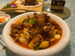 新疆大盘鸡-巴扎美食·新疆菜·西域歌舞表演餐厅(新疆大厦店)