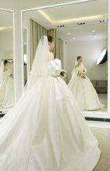 -禕·愫白婚纱商店