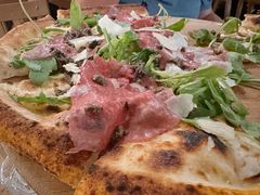 黑松露生牛肉披萨-Alimentari Grande(东湖路店)