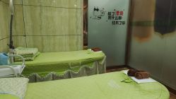 -苗医生专业祛痘·皮肤管理