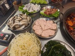 -鹿鸣山草本茶香火锅(园西路店)