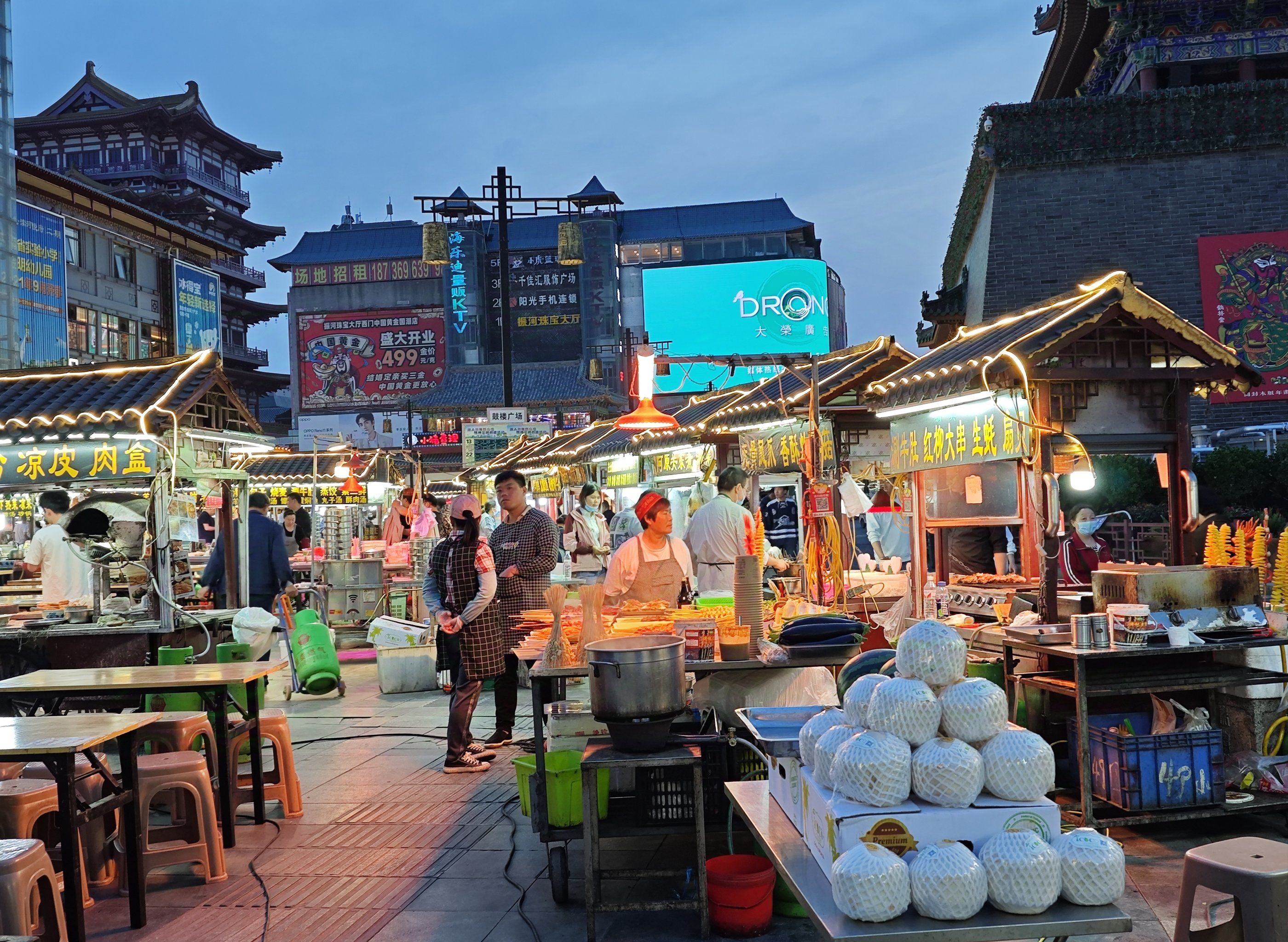 开封鼓楼夜市|充满了人间烟火气