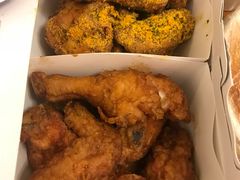 -BHC炸鸡(明洞总店)