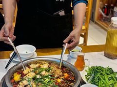 -乡土特色.冷锅鱼.牦牛肉汤锅