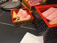 -山川小町·极番烧肉(新地假日广场店)