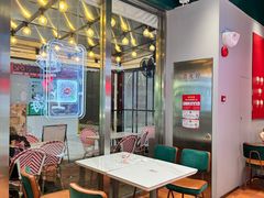 -DQ·蛋糕·冰淇淋(大宁国际商业广场店)