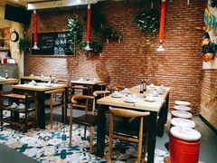 大堂-超越炭火牛蛙火锅鸡(河东店)