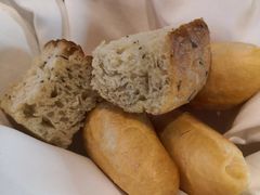 -卡普里披萨·牛扒·下午茶