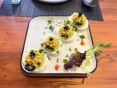 酿鸡蛋沙拉配鱼子酱-帕歌西班牙餐厅paco tapas