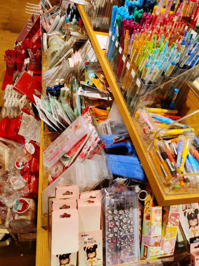 九木杂物社(凯德天津湾店)-"晨光文具旗下的独立品牌将文创和文具融入