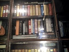 -钟书阁(松江泰晤士小镇店)