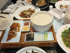 -香山湖家家宴(中山陵店)