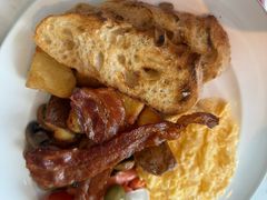 -ROAST coffee & eatery