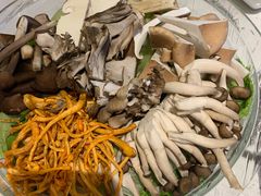 菌菇拼盘-八珍玉食鸡煲·打边炉(印象城店)