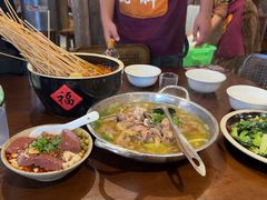 -谢老五跷脚牛肉·非遗传承店