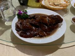 -鲤鱼塘农家山庄