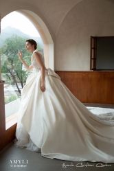 -艾米丽婚纱礼服