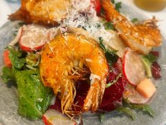 帕玛森虎虾沙拉-LESCEDARS  Bistro香柏树(外滩店)