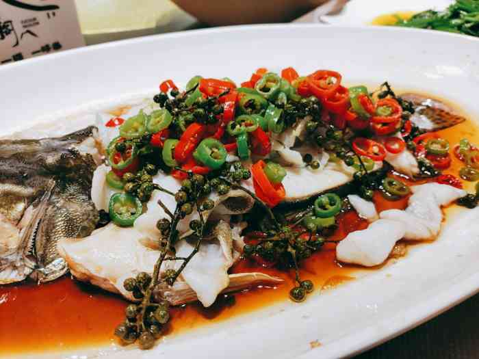 富春阁餐厅(降子路店)-"路遇这家餐厅,装修外观很古风,就想进去尝.