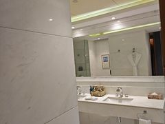 -苏州金鸡湖中茵皇冠假日酒店