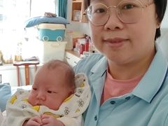 -鲸鱼妈妈月嫂/育婴师定制