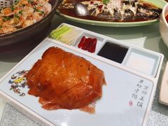 极品烤鸭-海派美食·家宴海鲜青岛菜·石锅鲽鱼头(东方城店)