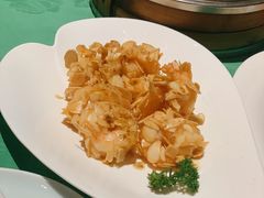 糊麻汁杏仁虾球-誉八仙茶室酒楼(新天地店)