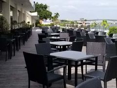 -曼谷湄南河畔华美达广场酒店