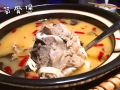 筒骨煲-胖哥俩肉蟹煲(济南世茂国际广场店)
