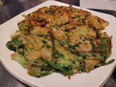 海鲜葱饼-富乐满韩国正宗炸鸡韩国料理(虹泉路店)