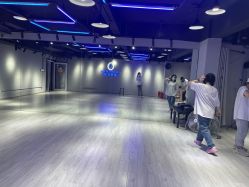 -唯舞空间